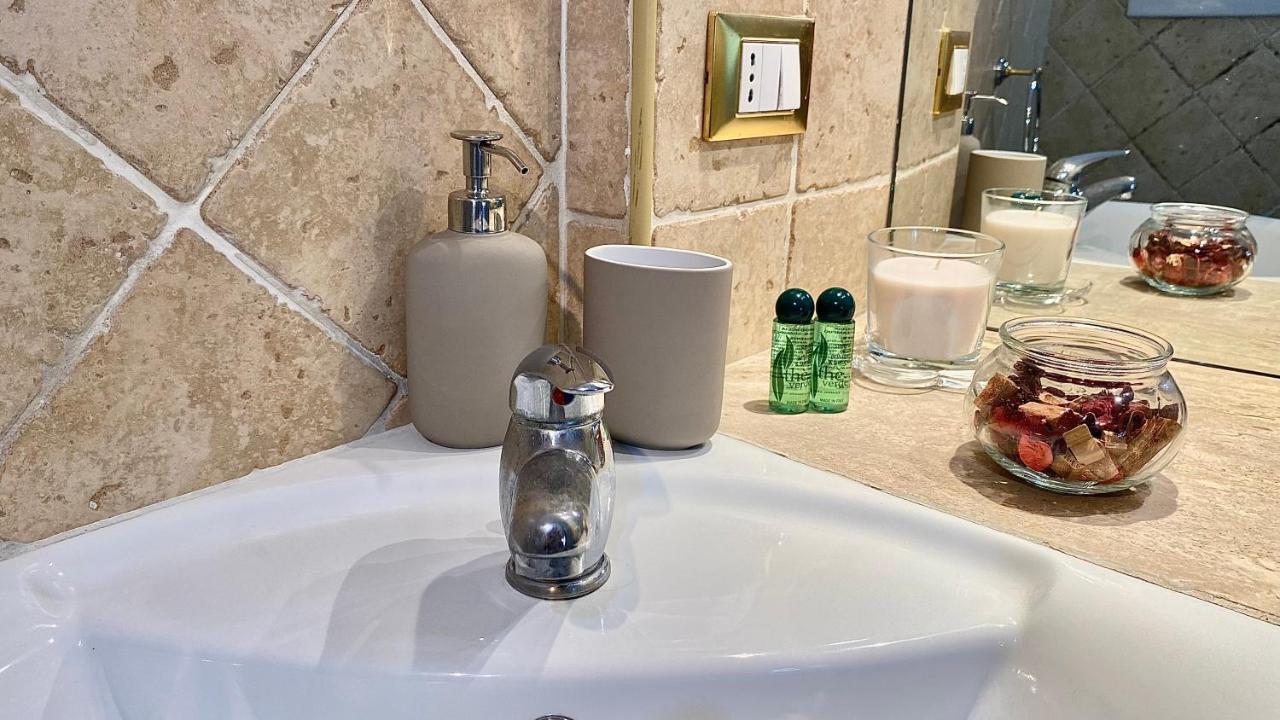 ローマKarma House Deluxe Navonaアパートメント エクステリア 写真